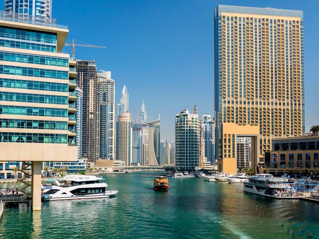 Kroçiere në Dubai dhe Abu Dhabi
